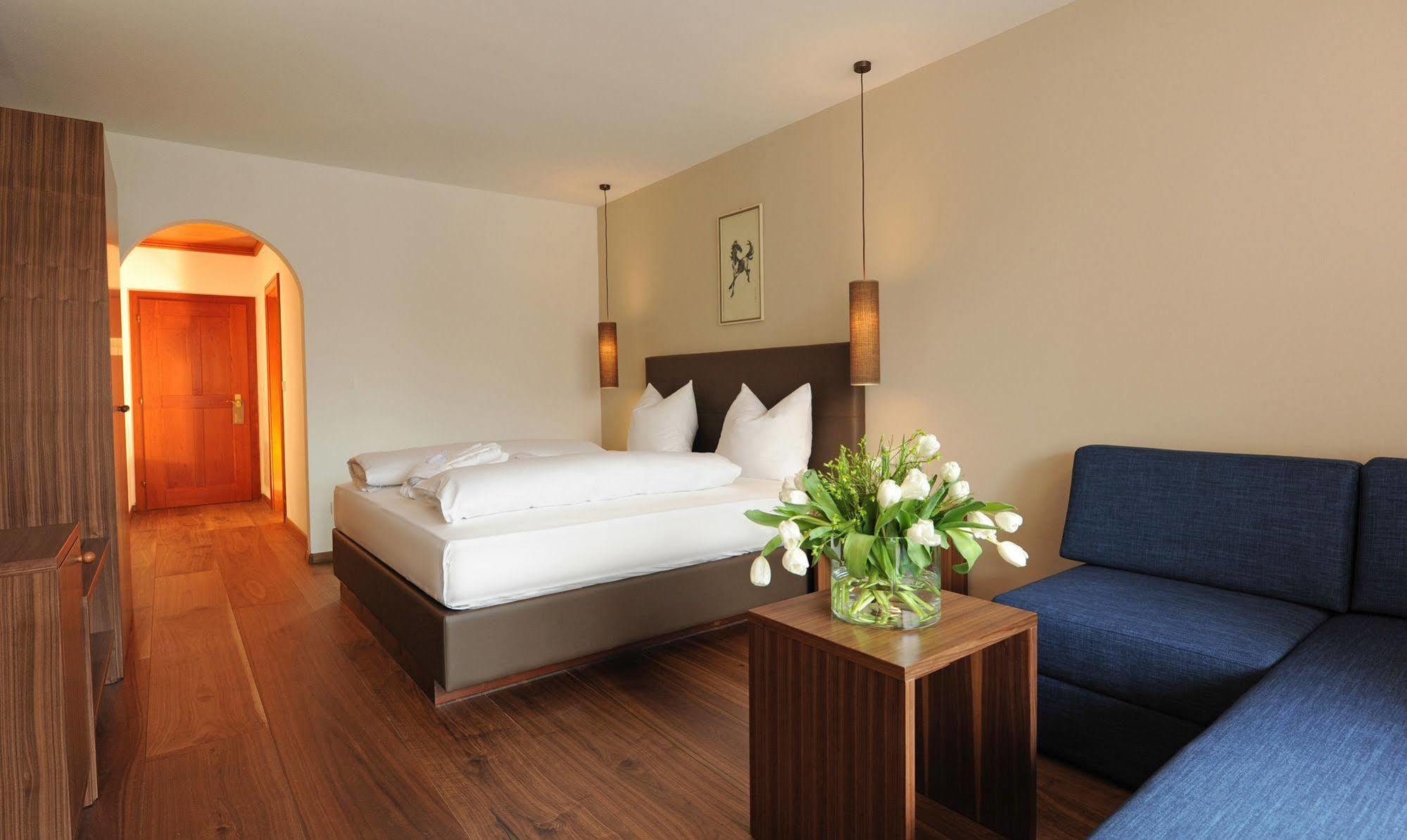 Hotel Vier Jahreszeiten Силандро Экстерьер фото